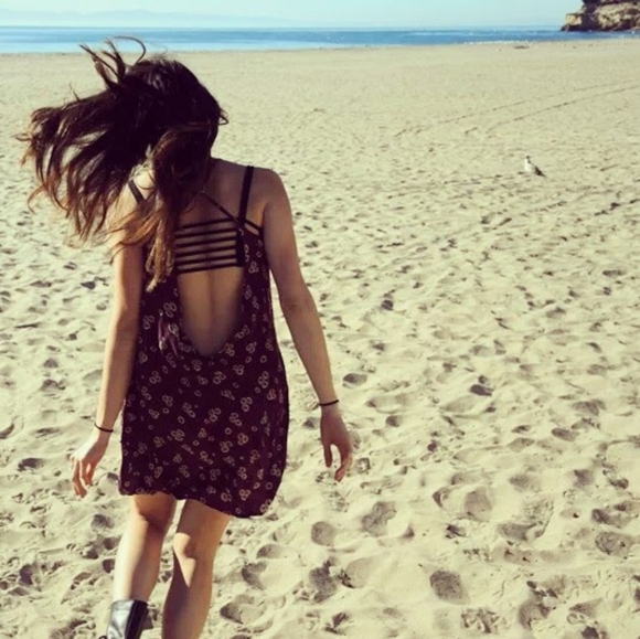 Brandy Melville Lynette Dress - Picture 2 of 5